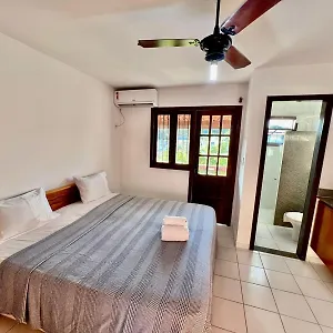duplex-aconchegante-residencial-mont-sinai.hotelsportoseguro.com/